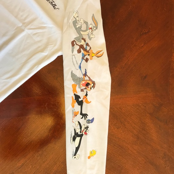 LOONEY TUNES Printed Sleeve Tshirt NWT XL - Picture 5 of 8